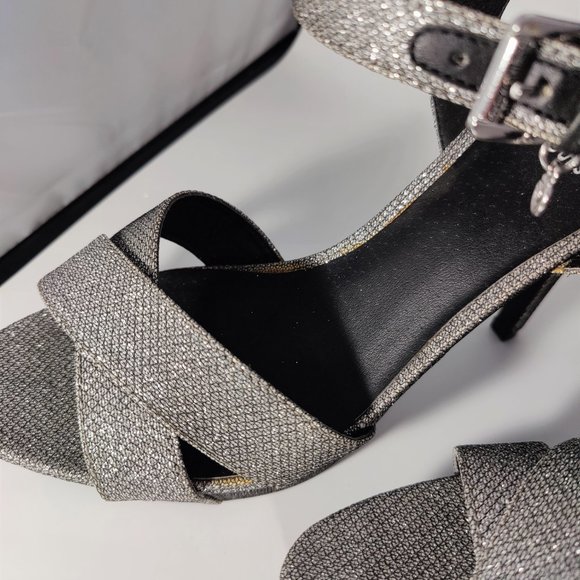 G by Guess Silver Sparkle Platform Heels Sz 8.5 NWOT - Picture 7 of 8